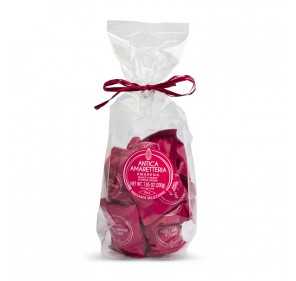 Black cherry Amaretti